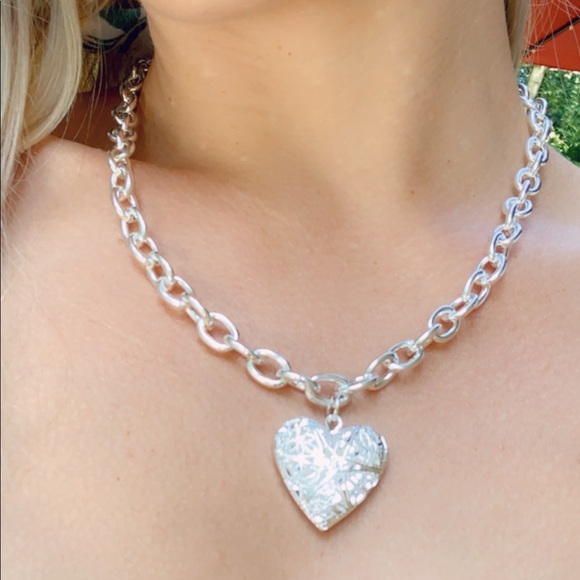 Silver Heart Necklace metal choker necklace - Picture 2 of 5